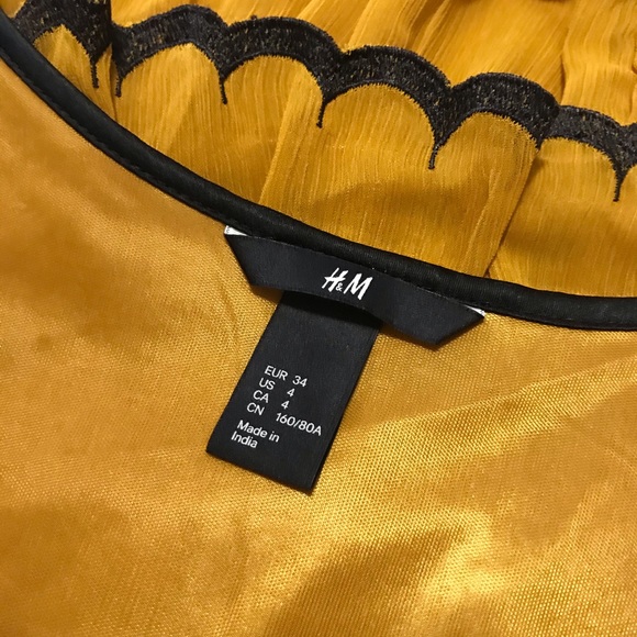 Flapper Style Gold H&M Dress w/ Black Trim Size: 4 - Picture 8 of 9